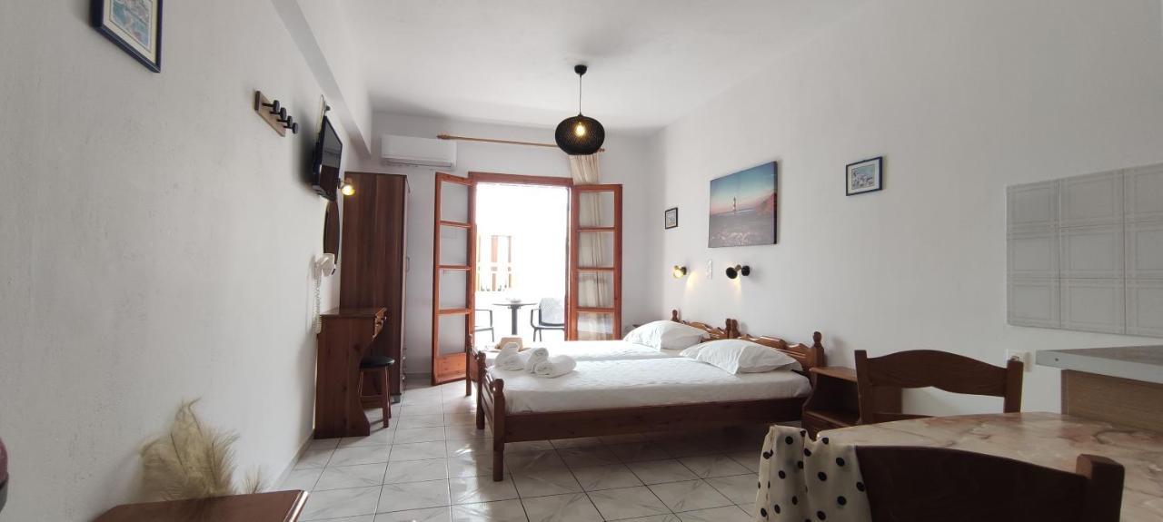 Kapetanos Rooms Naxos City Exterior foto