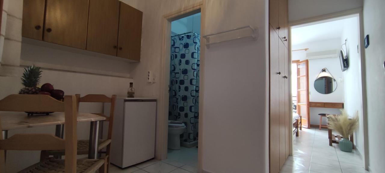 Kapetanos Rooms Naxos City Exterior foto
