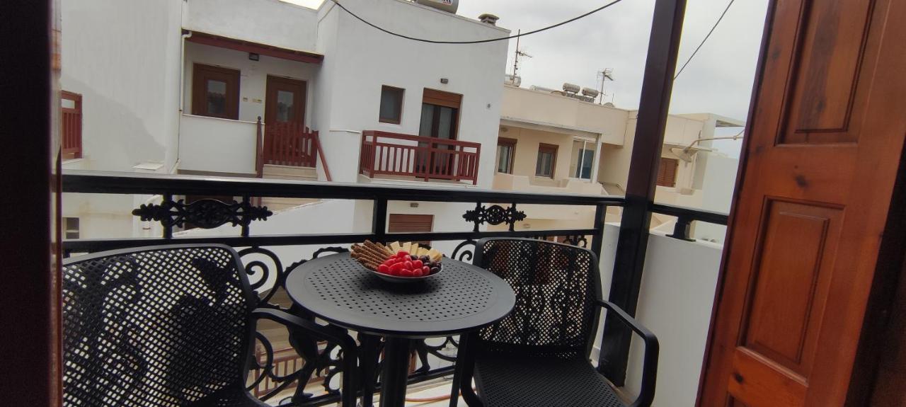 Kapetanos Rooms Naxos City Exterior foto