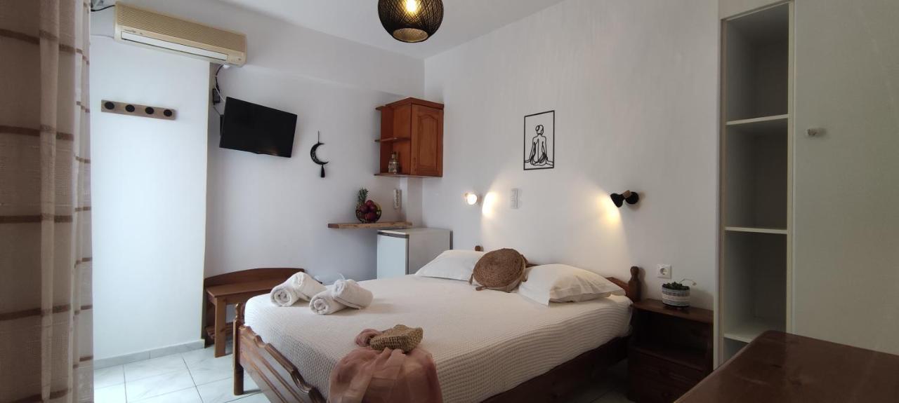 Kapetanos Rooms Naxos City Exterior foto