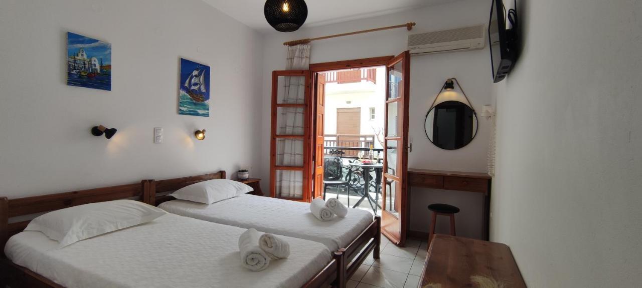 Kapetanos Rooms Naxos City Exterior foto
