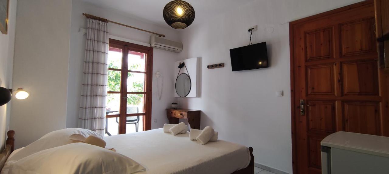 Kapetanos Rooms Naxos City Exterior foto